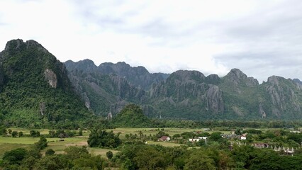 Laos - Karststeingebirge in Vang Vieng