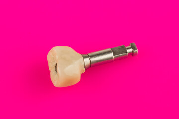 ceramic dental crown for fixation on a dental implant