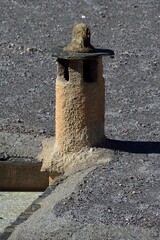 Chimenea t&iacute;pica de la Alpujarra en Pampaneira, provincia de Granada, Andaluc&iacute;a, Espa&ntilde;a

