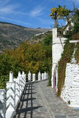 Paseo Federico Garc&iacute;a Lorca en Pampaneira, Alpujarra de Granada, Andaluc&iacute;a, Espa&ntilde;a
