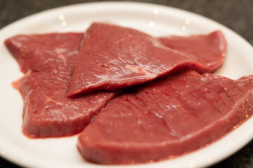 Zubereitung vom Rotem Fleisch in der K&uuml;che