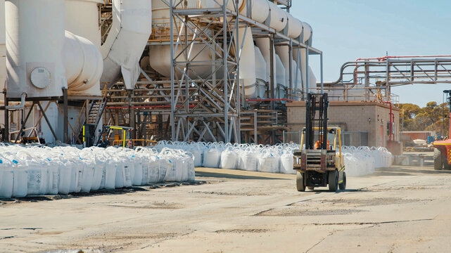 Lime transport and storage process in industrial plant