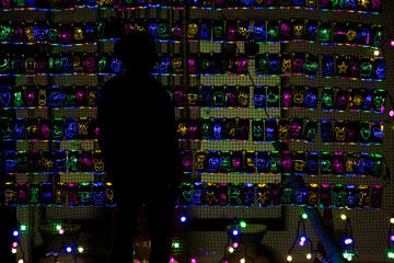 イルミネーション　空き缶　子供　イラスト　SDGs リサイクル　エコ　明かり