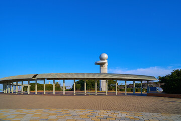 千葉県袖ケ浦市 袖ケ浦海浜公園のタワー(展望塔)方面を見る