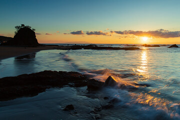 伊豆今井浜から見た夜明け
