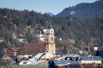 Blick auf Kirche von Mittenwald