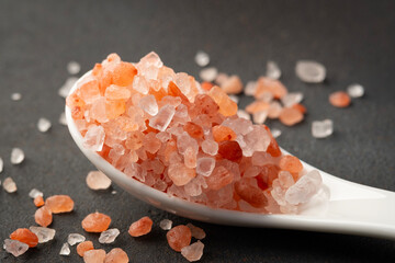 Himalayan Pink salt in white spoon background