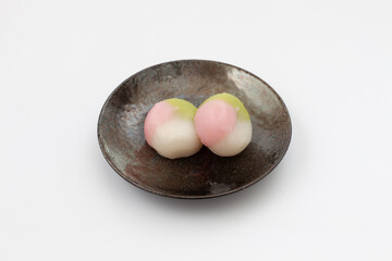三色団子 日本の和菓子 白背景