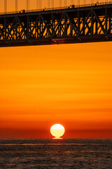 明石海峡大橋・夕景・だるま夕日
