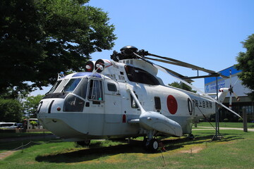 【石川県】小松航空プラザに展示される三菱重工 S-61ヘリコプター「ちどり」