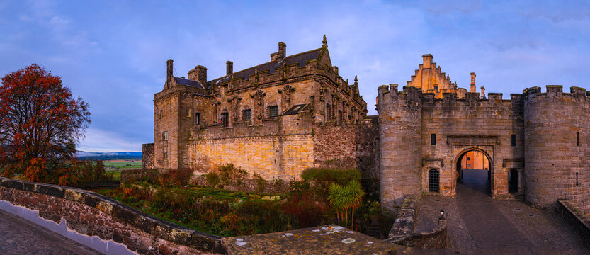 Stirling Castle, a 12th‑century stronghold and former Renaissance royal palace with great halls and towering walls in Scotland, United Kingdom