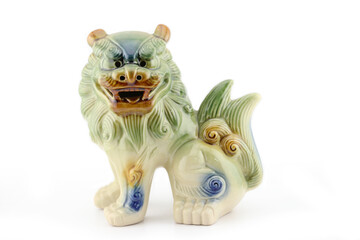 沖縄シーサーの陶器の置物