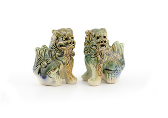 沖縄シーサーの陶器の置物