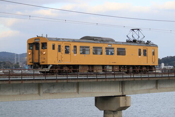 小野田線　123系