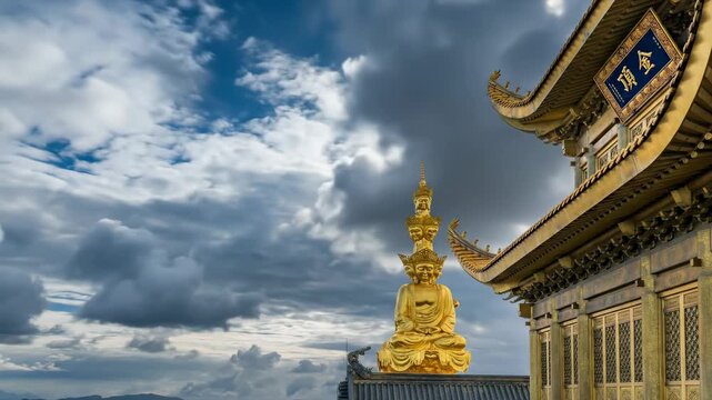 Time-lapse photography of the sea of ​​clouds at the summit of Mount Emei, China