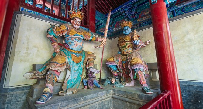 Asia, China, Luoyang, Shaolin Kung Fu Temple, religious statues