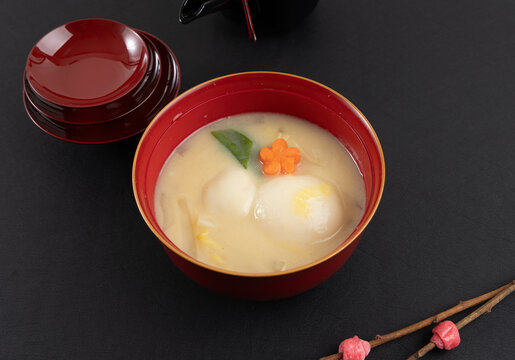 白味噌仕立てのお雑煮