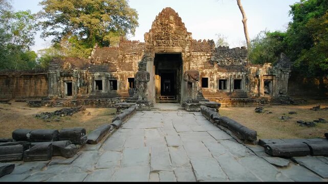 Ancient khmer preah khan temple ruins in the jungle of angkor wat. Details of the historic khmer architecture in cambodia.