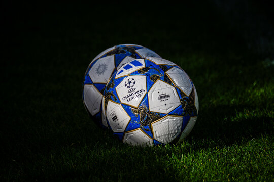 FOOTBALL - CHAMPIONS LEAGUE - BALLS - ILLUSTRATION - COUST