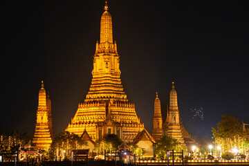 Fototapeta premium Wat Arun Temple new year 2026 