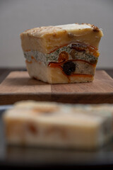 ドライフルーツとナッツを贅沢に練り込んだ濃厚チーズテリーヌ