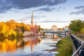 Obraz premium Cambridge, Ontario, Canada on the Grand River 3380