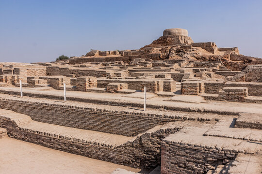 Buddhist stupa at Mohenjo Daro site, Sindh province, Pakistan