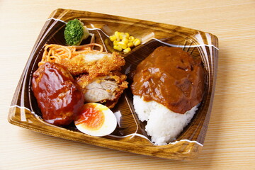 カレー洋食弁当