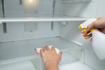 冷蔵庫内の掃除