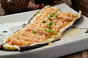 Garlic-grilled long eggplant