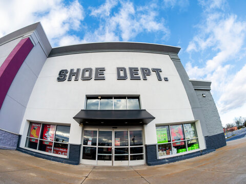 New Hartford, NY - Dec 25, 2025: Fisheye view of Shoe Dept., an American footwear retailer based in Concord, North Carolina and has 63 years of experience. Shoe Dept. is owned by Shoe Show, Inc.