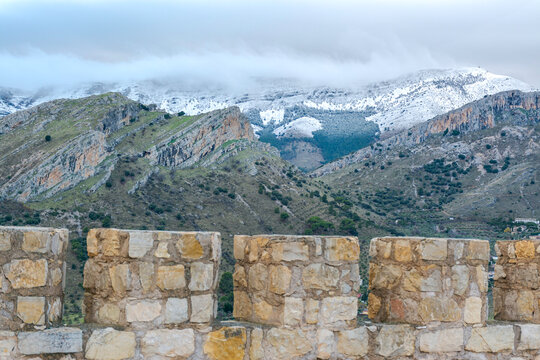 Vista del monte de Javalcuz desde las almenas del castillo de Santa Catalina, Ja&eacute;n, Andaluc&iacute;a, Espa&ntilde;a