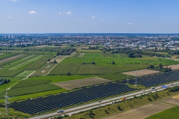 Das schw&auml;bische Lechtal bei Derching nahe Augsburg aus der Vogelperspektive