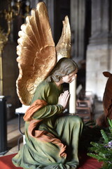 Ange&nbsp;de&nbsp;la&nbsp;Nativit&eacute; des santons de la cr&egrave;che de No&euml;l	
