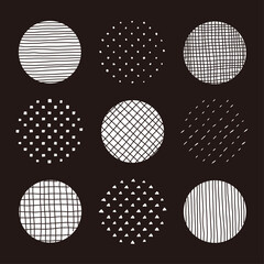 白い手描きの点々素材セット