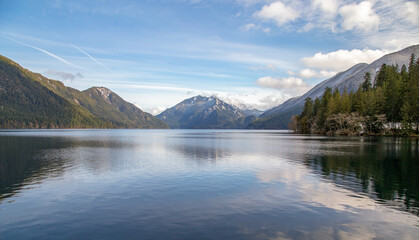 Fototapeta premium lake and mountains