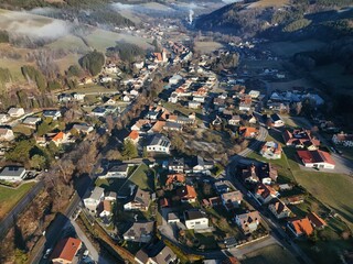 Nebelschwaden &uuml;ber der Aspang Markt