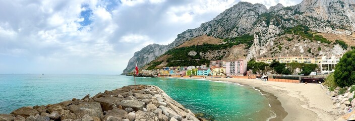 Catalan Bay: panorama view of the bay and fishing village with beach in Gibraltar, Rock of Gibraltar, Strait of Gibraltar, Mediterranean Sea, British Overseas Territory, Europe © keBu.Medien