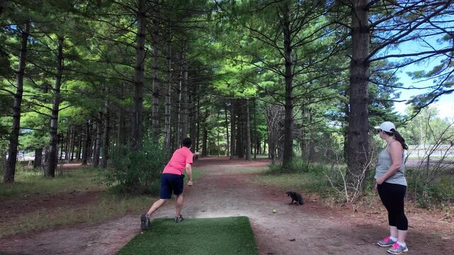 Disc Golf Approach Shots, Putts, and Controlled Throws on Outdoor Courses