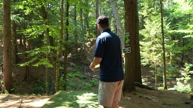 Disc Golf Approach Shots, Putts, and Controlled Throws on Outdoor Courses
