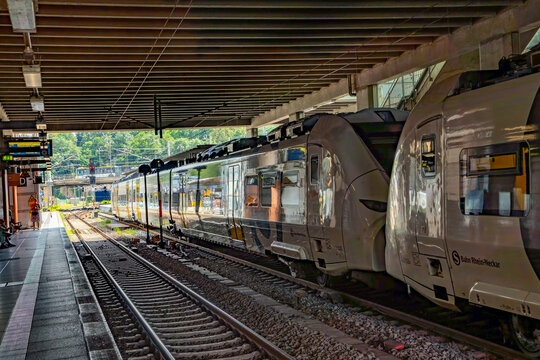 local train of the Rhein-Neckar line ready for leaving the central train station in Mainz