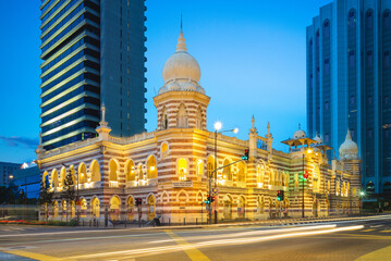 Obraz premium National Textile Museum in Kuala Lumpur, Malaysia at night.
