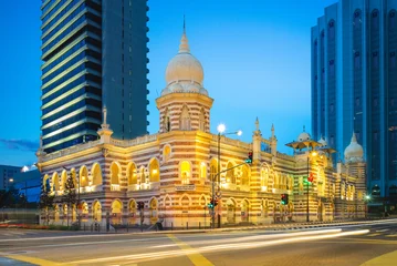 Fototapete Kuala Lumpur National Textile Museum in Kuala Lumpur, Malaysia at night.  © Richie Chan