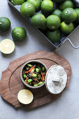 ひじきと枝豆の酢のものとヘベス