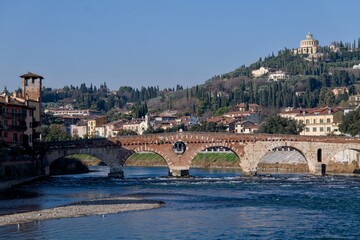 Camminare e fotografare le bellezze di Verona in Italia  nelle sue parti pi&ugrave; affascinanti
