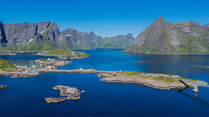 Hamn&oslash;y - der zauberhafte Fjord auf den Lofoten