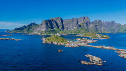 Hamn&oslash;y - der zauberhafte Fjord auf den Lofoten