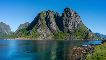 Hamn&oslash;y - der zauberhafte Fjord auf den Lofoten