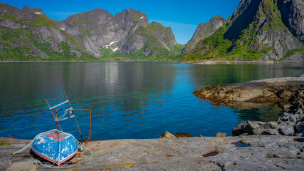 Hamn&oslash;y - der zauberhafte Fjord auf den Lofoten