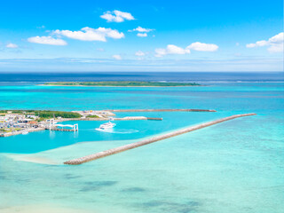 Fototapeta premium 小浜港（沖縄県小浜島）